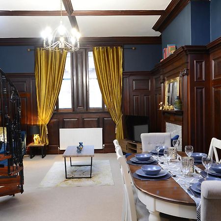 The Old Brewery Boardroom - Winchester City Centre - Unique Property - Free Parking - Sleeps 6 - By Xplus Stays المظهر الخارجي الصورة
