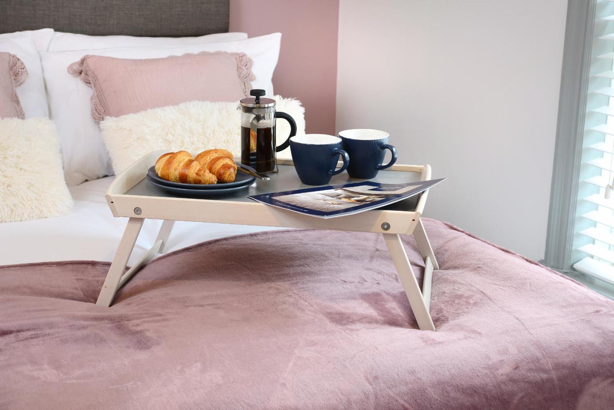 The Old Brewery Boardroom - Winchester City Centre - Unique Property - Free Parking - Sleeps 6 - By Xplus Stays المظهر الخارجي الصورة